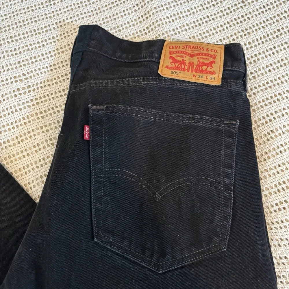 Levi's 505 Jeans Men's 36x34 Black Denim Relaxed Fit Straight Leg Y2K Vintage